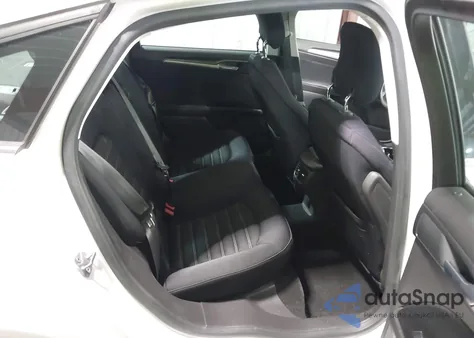 2015 Ford Fusion Se z USA, uszkodzony, nr VIN 3FA6P0H76FR112338